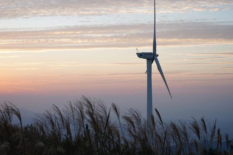 What is Wind-Solar Hybrid?